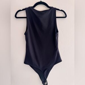 Babaton Aritzia Contour Sleeveless Bodysuit